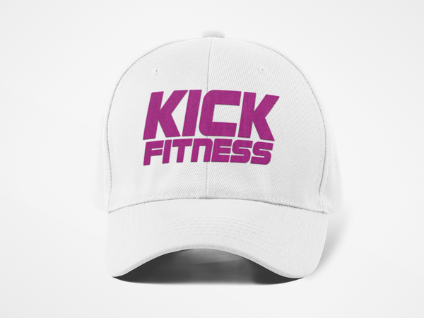 Cepure ar izšuvumu Kick fitness balta